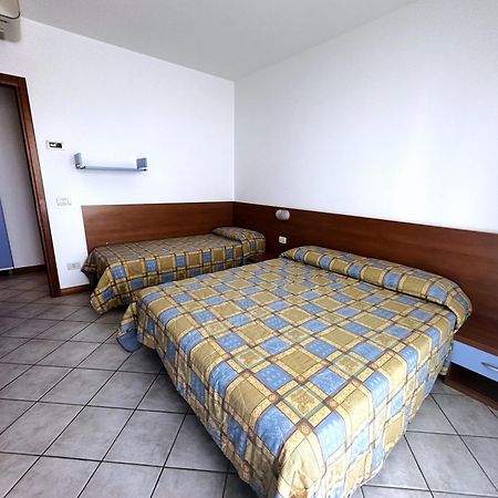 Residence Eurostar Бибионе Экстерьер фото